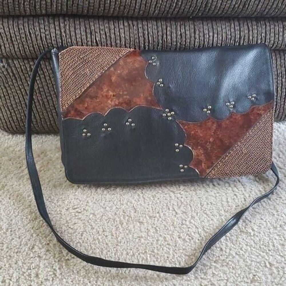 Buti black Italian leather shoulder bag